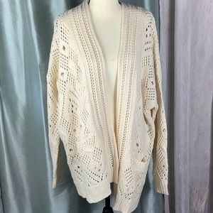 KyeMi cream cardigan. Soft cozy and warm. Unique weave. Size Large